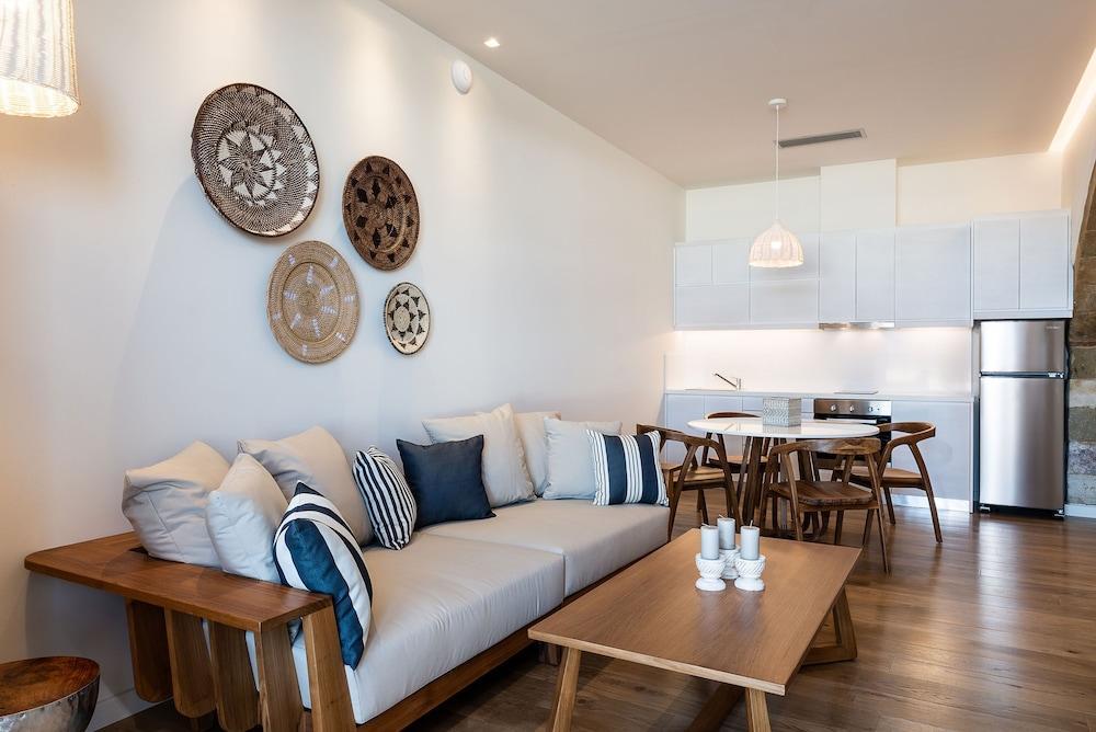 Avra Apartments Kolymbari Harbour 외부 사진