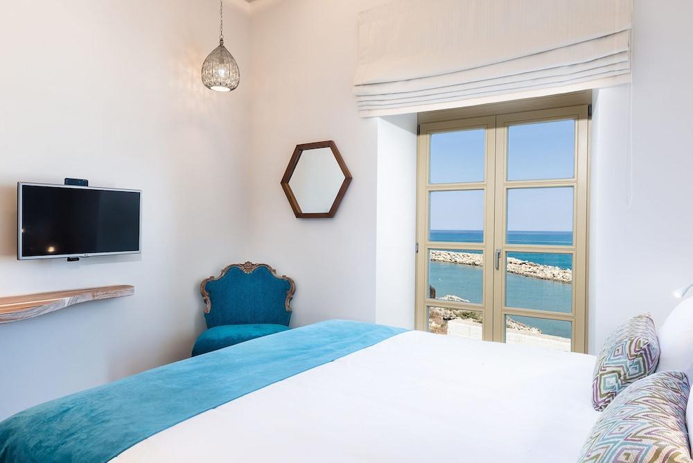 Avra Apartments Kolymbari Harbour 외부 사진